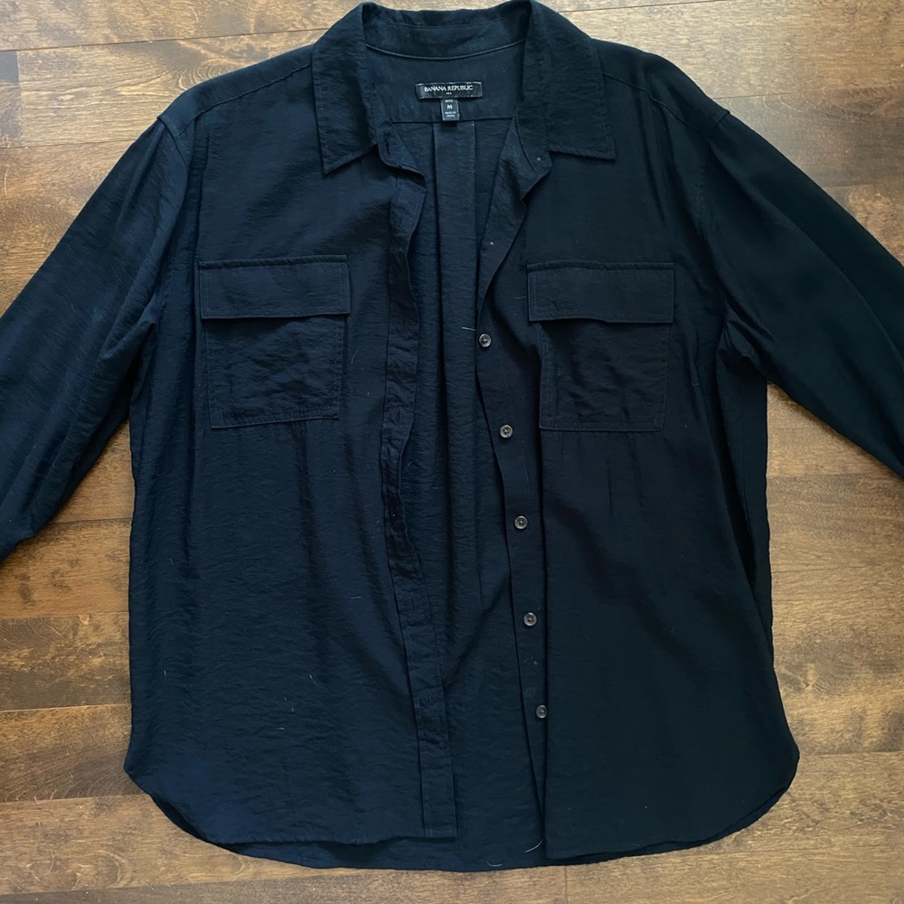 Black oversized banana republic button up size SMALL!